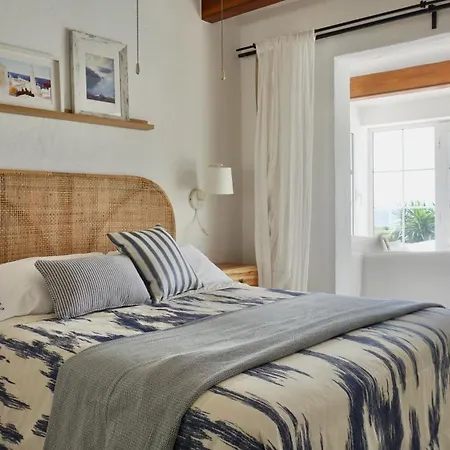 Villa En Primera Linea De Mar Cerca De Binibeca *