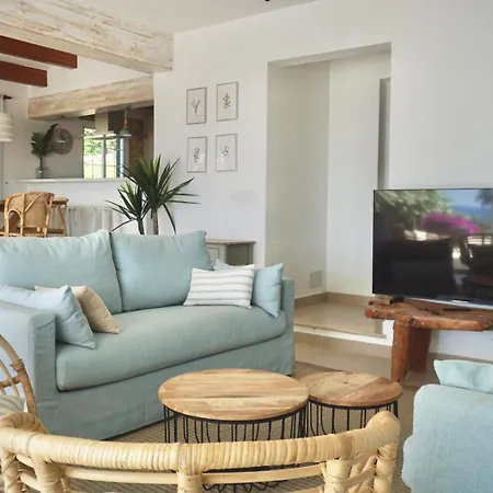 En Primera Linea De Mar Cerca De Binibeca Villa Sant Lluís